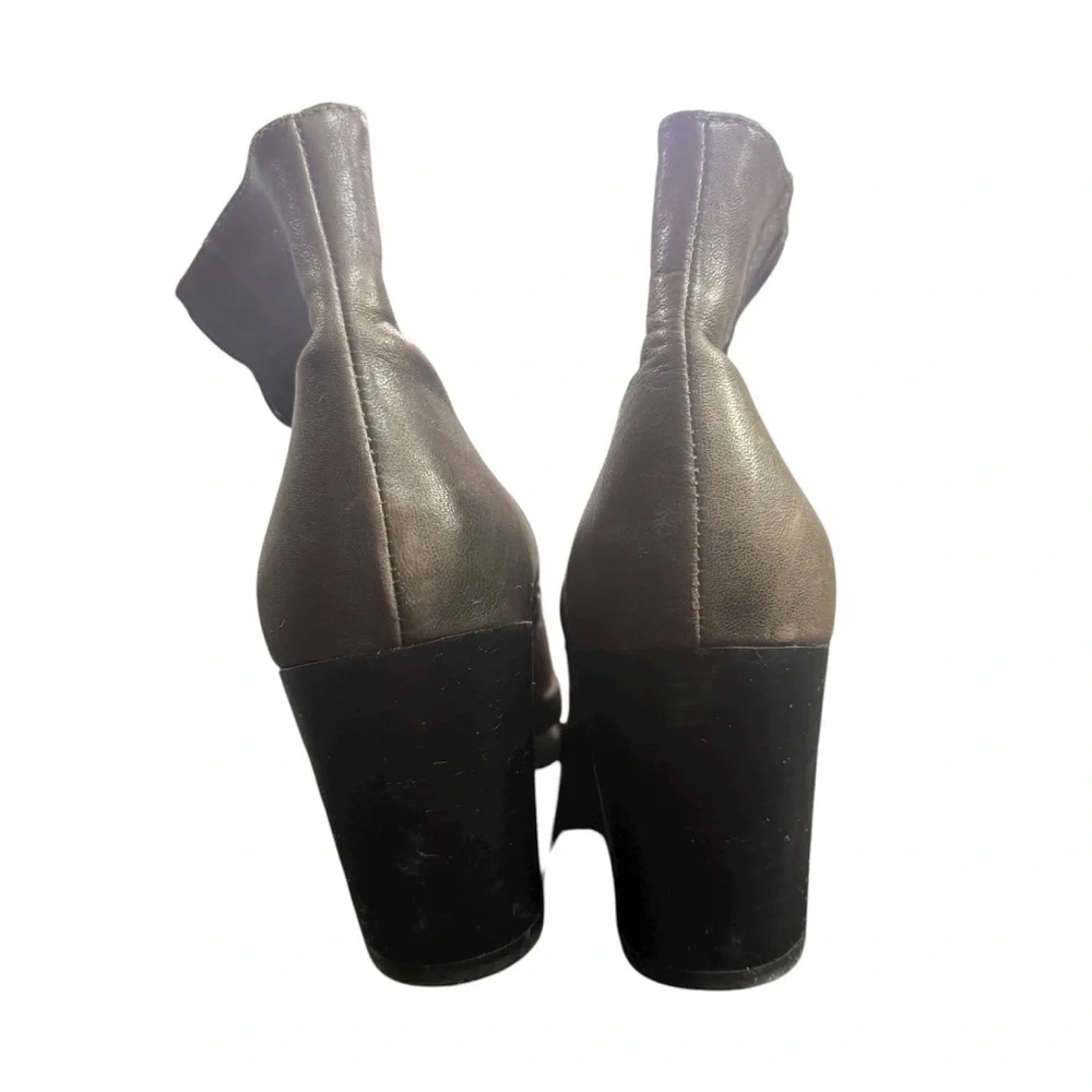 Lola Women's Chic Tan Ankle Boots - Picture 4 of 11